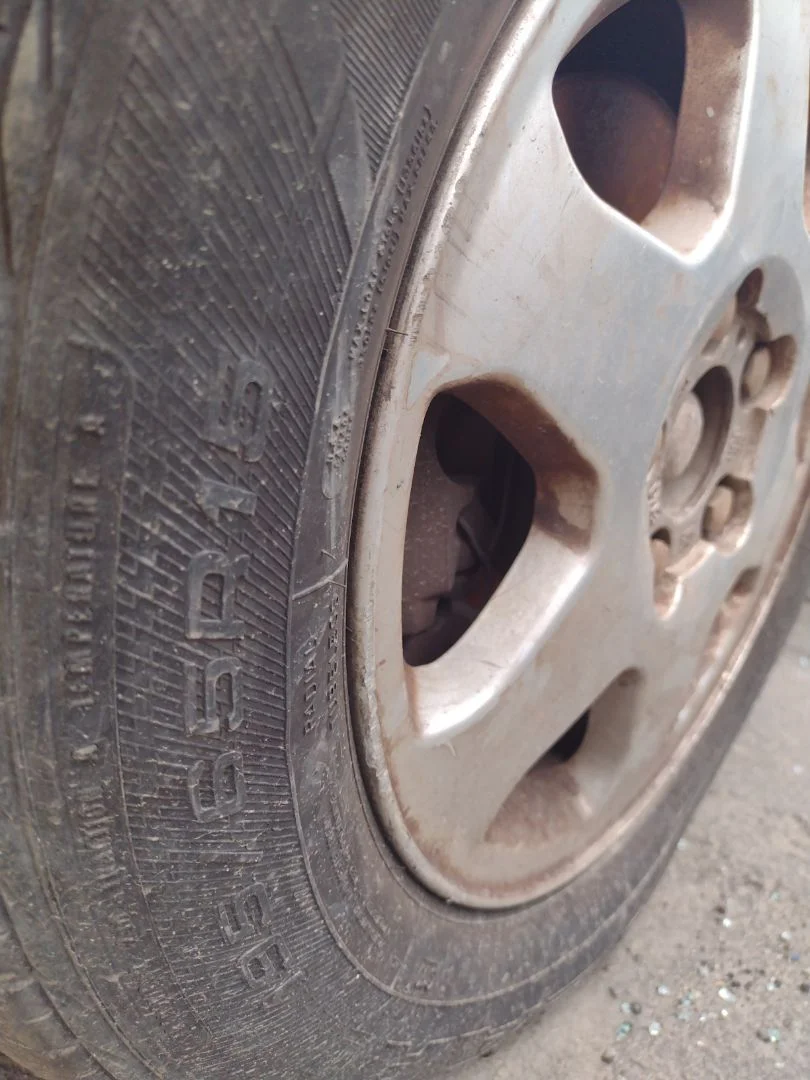 Foto de RUEDA DE REPUESTO OPEL ZAFIRA A 2.0 DTI (101 CV / 74 KW)