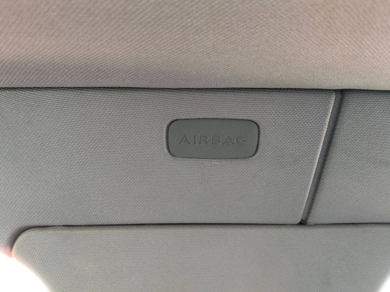 Foto de AIRBAG LATERAL DERECHO AUDI A4 BERLINA (8E) 1.9 TDI (131 CV / 96 KW) referencia 8E0880242F FKZ