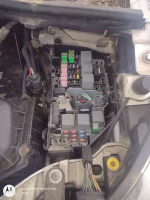 Foto de CAJA RELES / FUSIBLES FORD S-MAX (CA1) 2.0 TDCi CAT (140 CV / 103 KW)