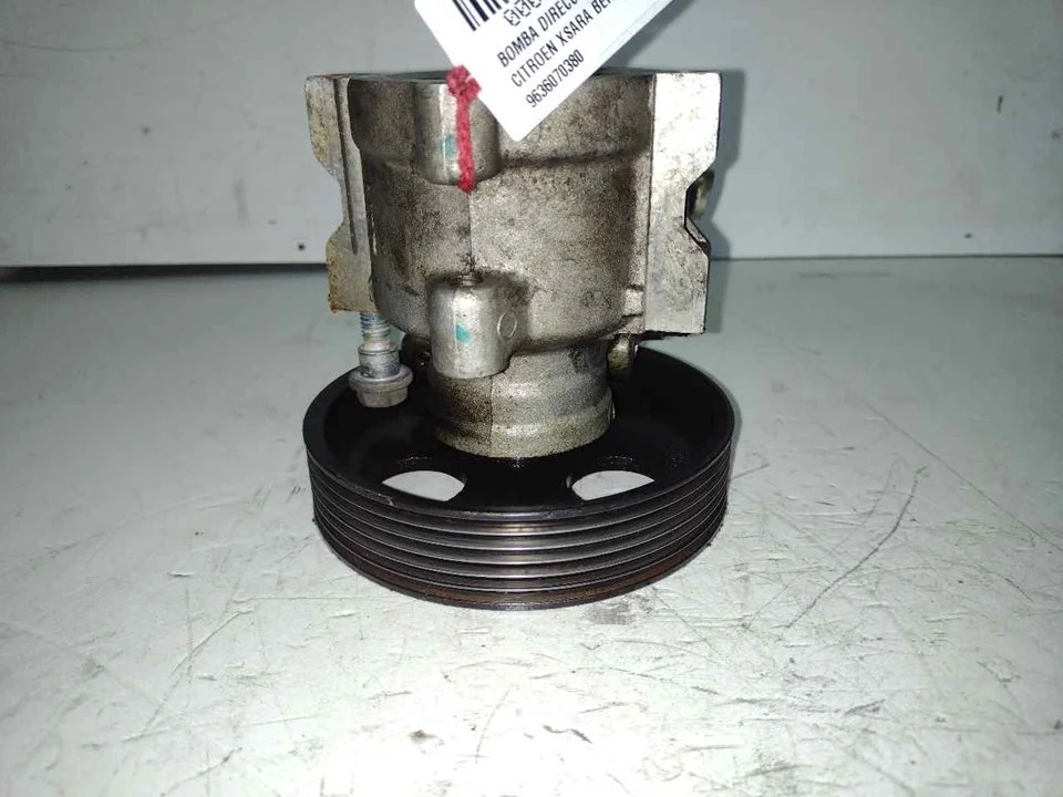 Foto de BOMBA DIRECCION CITROEN XSARA BERLINA referencia 9636070380