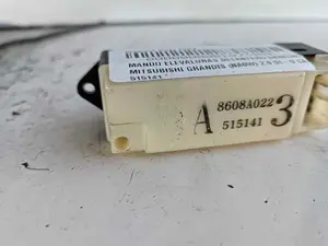 Foto de MANDO ELEVALUNAS DELANTERO DERECHO MITSUBISHI GRANDIS (NA0W) referencia 515141 foto 3