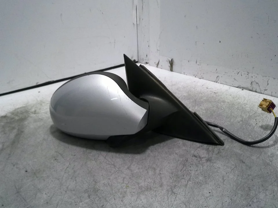 Foto de RETROVISOR DERECHO SEAT IBIZA (6L1) 1.9 TDI (101 CV / 74 KW) referencia 876048