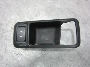 Foto de MANDO ELEVALUNAS DELANTERO DERECHO FORD FOCUS BERLINA (CB4) 1.6 16V CAT (101 CV / 74 KW) referencia 3M51226A36