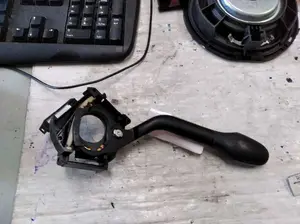 Foto de MANDO LIMPIA SEAT IBIZA (6K1) 1.4 (60 CV / 44 KW) referencia 6K6953503T foto 2