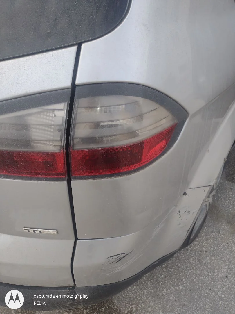 Foto de PILOTO TRASERO DERECHO FORD S-MAX (CA1) 2.0 TDCi CAT (140 CV / 103 KW)