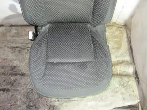 Foto de JUEGO ASIENTOS COMPLETO NISSAN QASHQAI (J10) 2.0 dCi Turbodiesel CAT (150 CV / 110 KW) foto 4