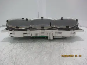 Foto de CUADRO INSTRUMENTOS HYUNDAI COUPE (J2) referencia 9400327101 foto 6