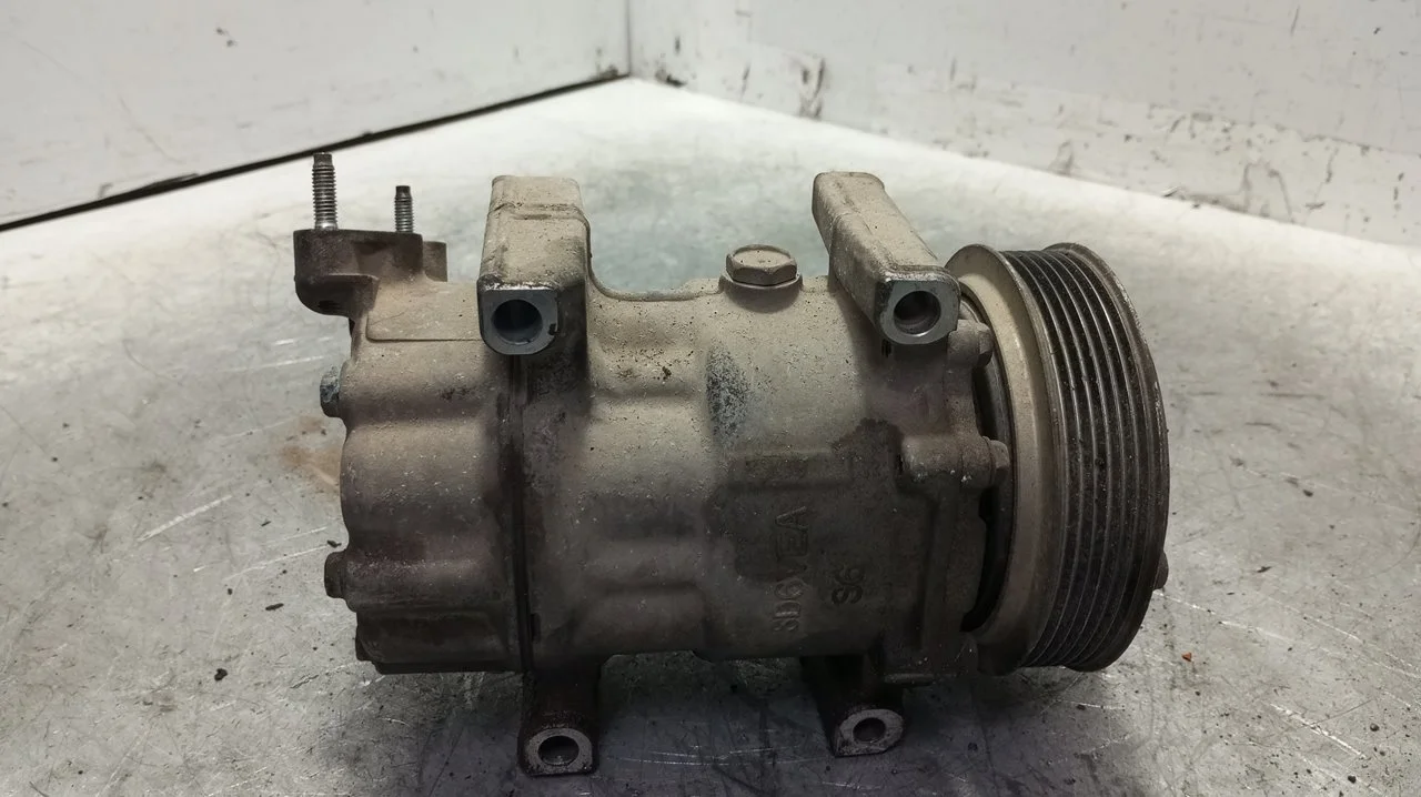Foto de COMPRESOR AIRE ACONDICIONADO PEUGEOT 307 (S1)(04.2001) 1.6 16V CAT (109 CV / 80 KW) referencia 9646279880
