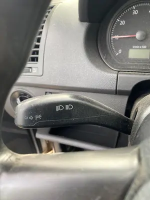 Foto de MANDO MULTIFUNCION VOLKSWAGEN POLO IV (9N3) 1.4 FSI (86 CV / 63 KW)