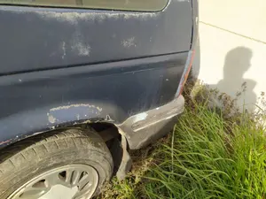 Foto de REFUERZO PARAGOLPES TRASERO CHRYSLER VOYAGER GS 2.5 Turbodiesel (116 CV / 85 KW)