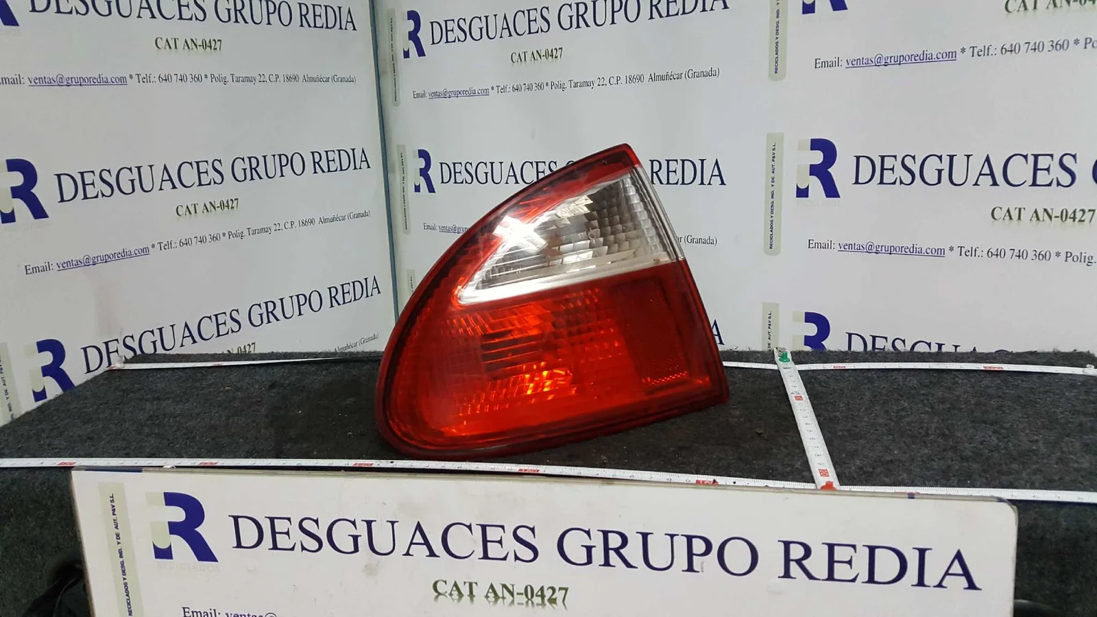 Foto de PILOTO TRASERO IZQUIERDO SEAT LEON (1M1)