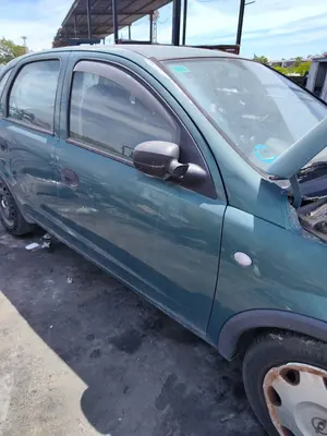 Foto de PUERTA DELANTERA DERECHA OPEL CORSA C 1.2 16V CAT (Z 12 XE / LW4) (75 CV / 55 KW) referencia 13114684