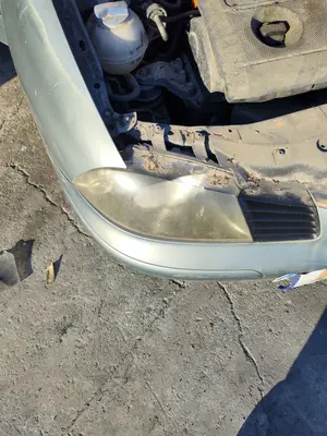 Foto de FARO DERECHO SEAT CORDOBA BERLINA (6L2) 1.4 16V (75 CV / 55 KW) referencia 6L1941752M foto 2