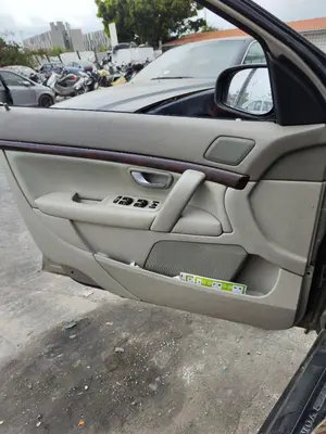 Foto de GUARNECIDO PUERTA DELANTERA IZQUIERDA VOLVO S80 BERLINA 2.4 Diesel (131 CV / 96 KW)