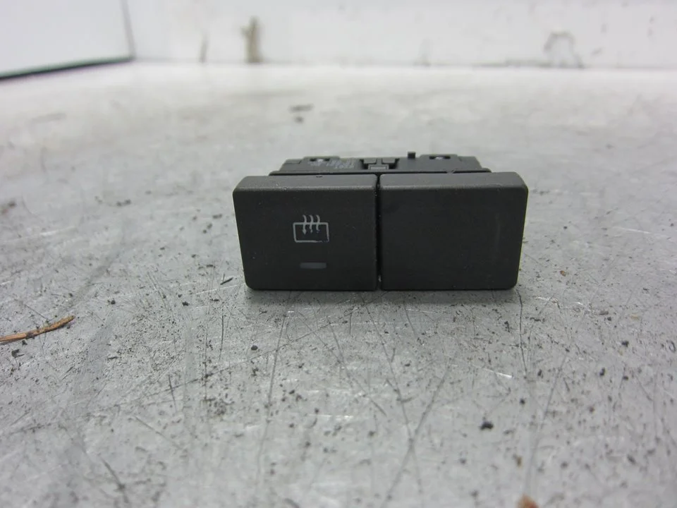 Foto de INTERRUPTOR FORD FIESTA (CBK) 1.3 CAT (69 CV / 51 KW) referencia 6S6T18C621BA