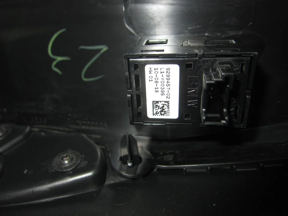 Foto de MANDO ELEVALUNAS DELANTERO DERECHO BMW SERIE X3 (G01) 3.0 24V Turbodiesel (265 CV / 195 KW) referencia 929945702