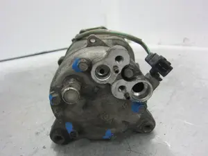 Foto de COMPRESOR AIRE ACONDICIONADO VOLKSWAGEN POLO III (6N1) referencia 6N0820803B foto 3