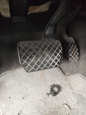 Foto de PEDAL FRENO VOLKSWAGEN PASSAT BERLINA (3B3) 1.9 TDI (131 CV / 96 KW) referencia 8D1721140B foto 6