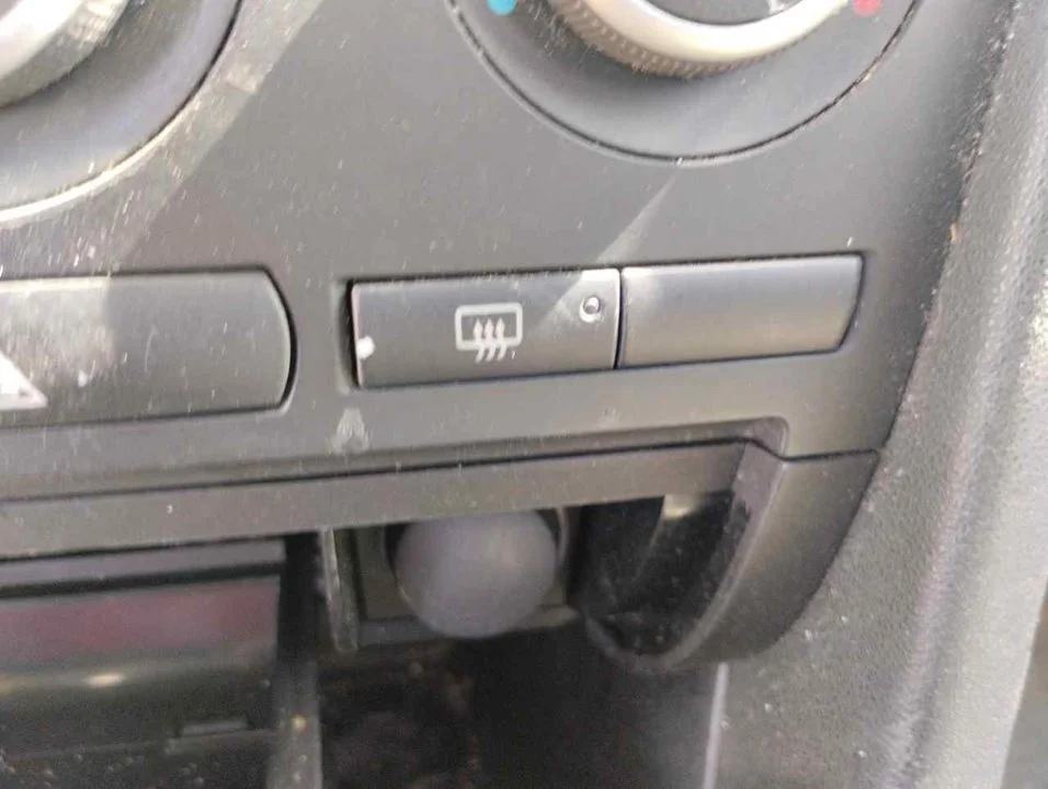 Foto de INTERRUPTOR SAAB 9-3 BERLINA 1.9 TiD CAT (150 CV / 110 KW)