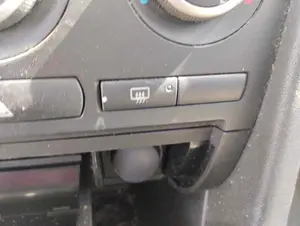 Foto de INTERRUPTOR SAAB 9-3 BERLINA 1.9 TiD CAT (150 CV / 110 KW)
