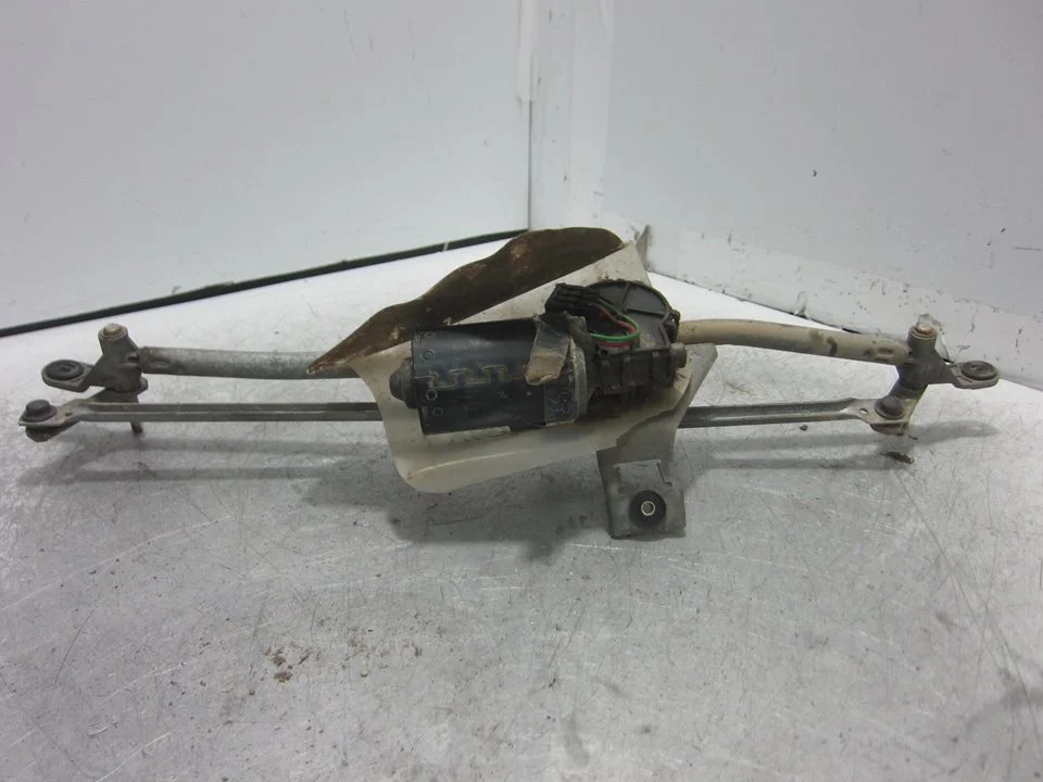 Foto de MOTOR LIMPIA DELANTERO SEAT IBIZA (6K1) 1.4 (60 CV / 44 KW) referencia 6K1955023F