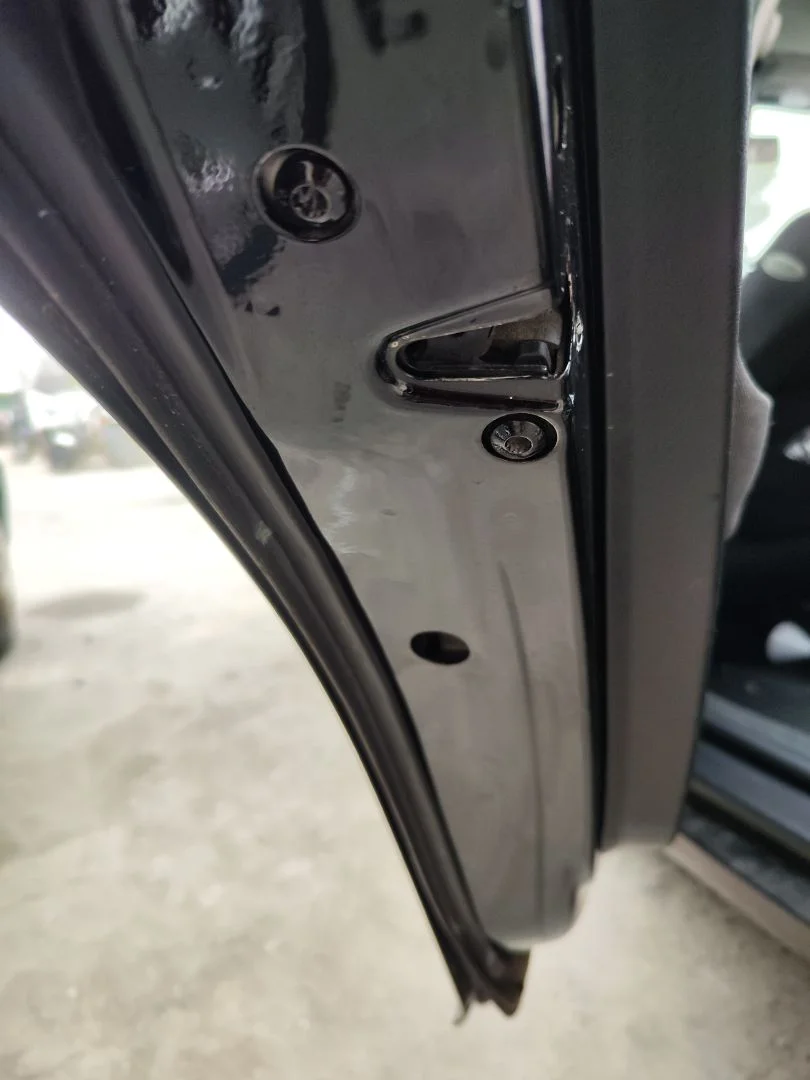 Foto de CERRADURA PUERTA TRASERA IZQUIERDA VOLKSWAGEN BORA BERLINA (1J2)(1998) 1.9 TDI (110 CV / 81 KW)
