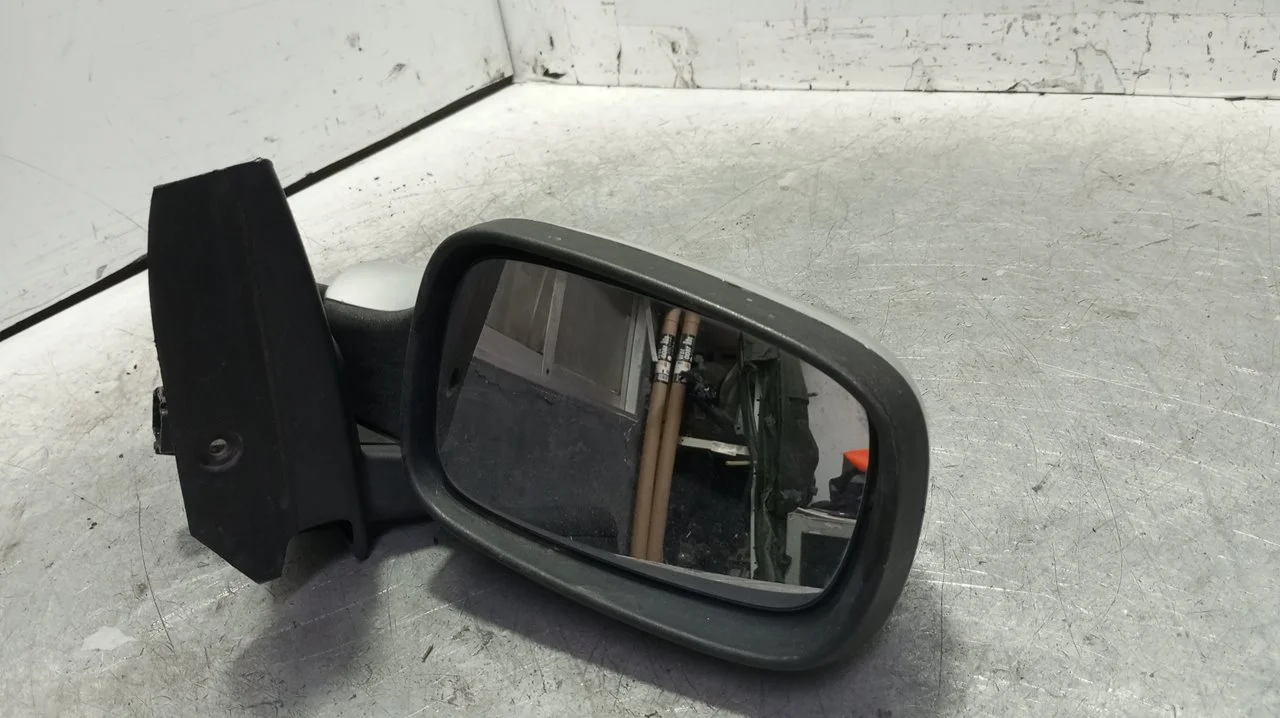 Foto de RETROVISOR DERECHO RENAULT SCENIC II (JM) 1.5 dCi Diesel (101 CV / 74 KW) referencia 7701068385