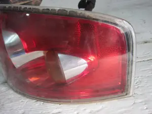 Foto de PILOTO TRASERO DERECHO SEAT IBIZA (6L1) 1.4 TDI (80 CV / 59 KW) referencia 6L6945111D foto 4