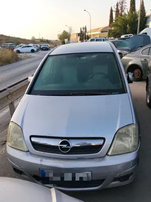 Foto de PARAGOLPES DELANTERO OPEL MERIVA 1.7 16V CDTI (101 CV / 74 KW)