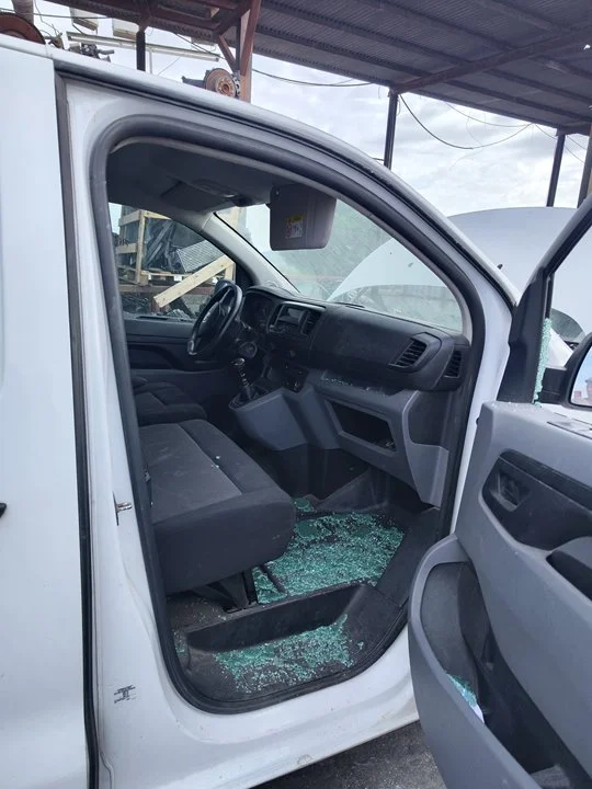 Foto de GOMAS CONTORNO PUERTA FIAT SCUDO (506) FURGON 1.5 (100 CV / 75 KW)