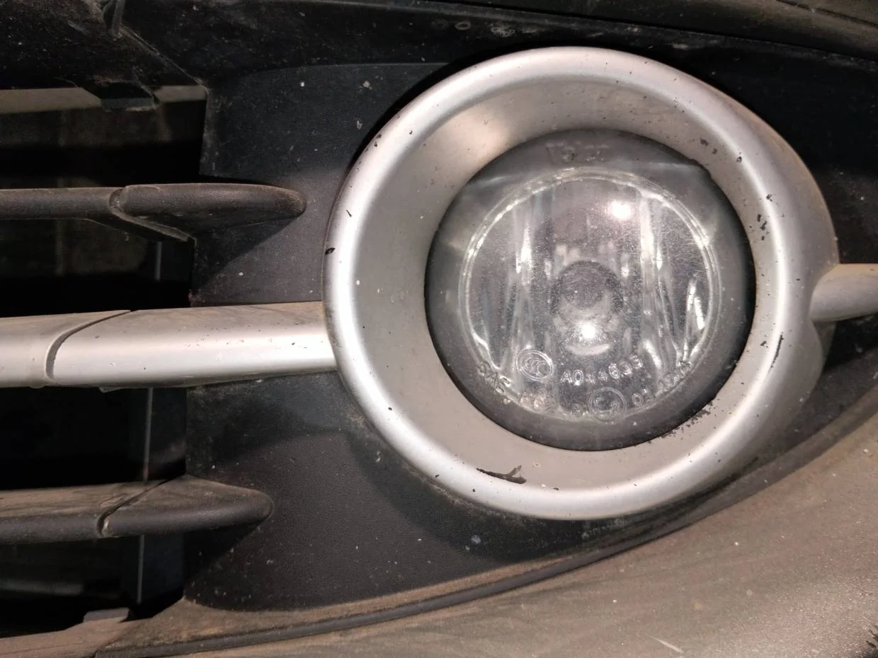 Foto de FARO ANTINIEBLA IZQUIERDO RENAULT SCENIC II (JM)