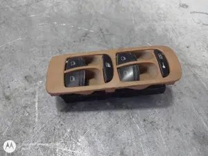 Foto de MANDO ELEVALUNAS DELANTERO IZQUIERDO PORSCHE CAYENNE (TIPO 92A) 3.0 V6 TDI CAT (239 CV / 176 KW) referencia 7L5959857A