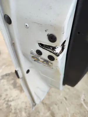 Foto de CERRADURA PUERTA DELANTERA IZQUIERDA RENAULT CLIO III 1.5 dCi Diesel FAP (75 CV / 55 KW)