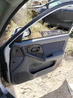 Foto de GOMAS CONTORNO PUERTA HYUNDAI ELANTRA (XD) 2.0 CRDi CAT (113 CV / 83 KW)