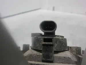 Foto de FARO ANTINIEBLA DERECHO OPEL ASTRA F BERLINA referencia 90451208 foto 2