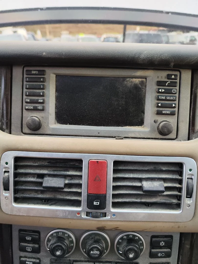 Foto de SISTEMA AUDIO / RADIO CD LAND ROVER RANGE ROVER (LM) 4.4 V8 CAT (306 CV / 225 KW)