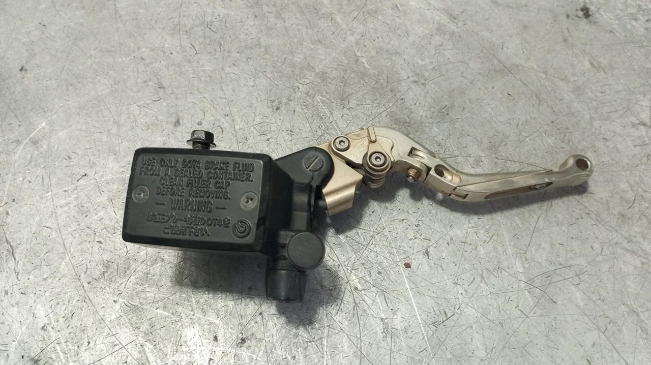 Foto de BOMBA FRENO DELANTERA YAMAHA FZ 8 / FAZER8 779 cm3 - 78.1 kW (0 CV / 0 KW) referencia 2D1W25870000