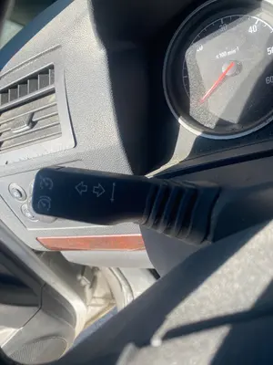 Foto de MANDO INTERMITENTES OPEL ZAFIRA B 1.9 CDTI (120 CV / 88 KW)