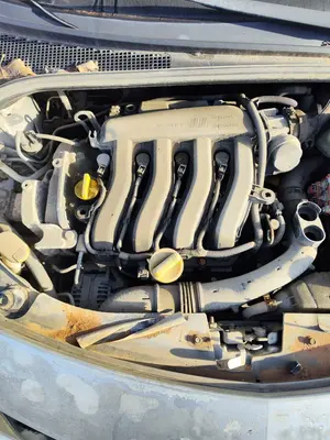Foto de MOTOR COMPLETO RENAULT CLIO III 1.4 16V (98 CV / 72 KW) referencia K4JG780