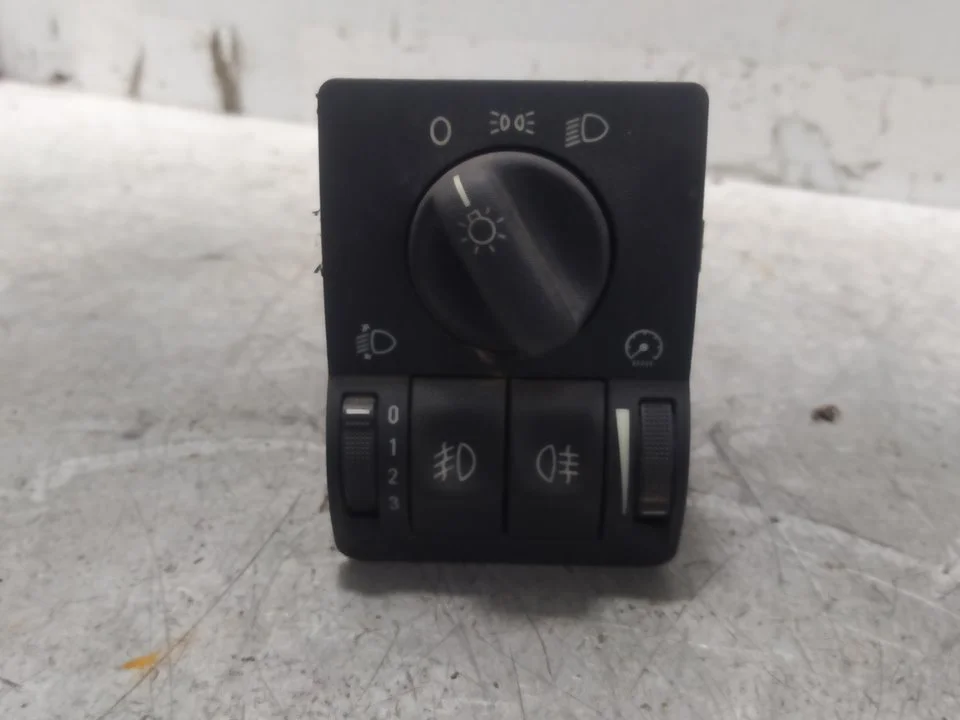Foto de MANDO LUCES OPEL ZAFIRA A 1.8 16V CAT (116 CV / 85 KW) referencia 09133249