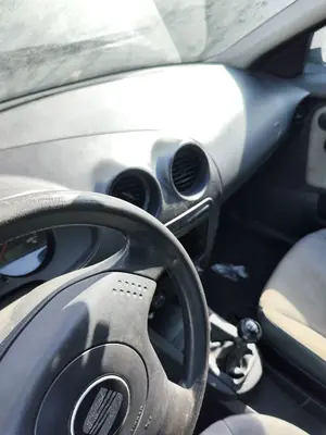Foto de SALPICADERO SEAT CORDOBA BERLINA (6L2) 1.9 TDI (101 CV / 74 KW) referencia 6L1857003L FKZ foto 10