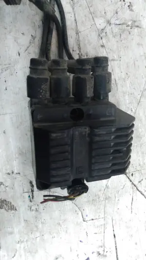 Foto de BOBINA ENCENDIDO OPEL CORSA B referencia 1103872 foto 2