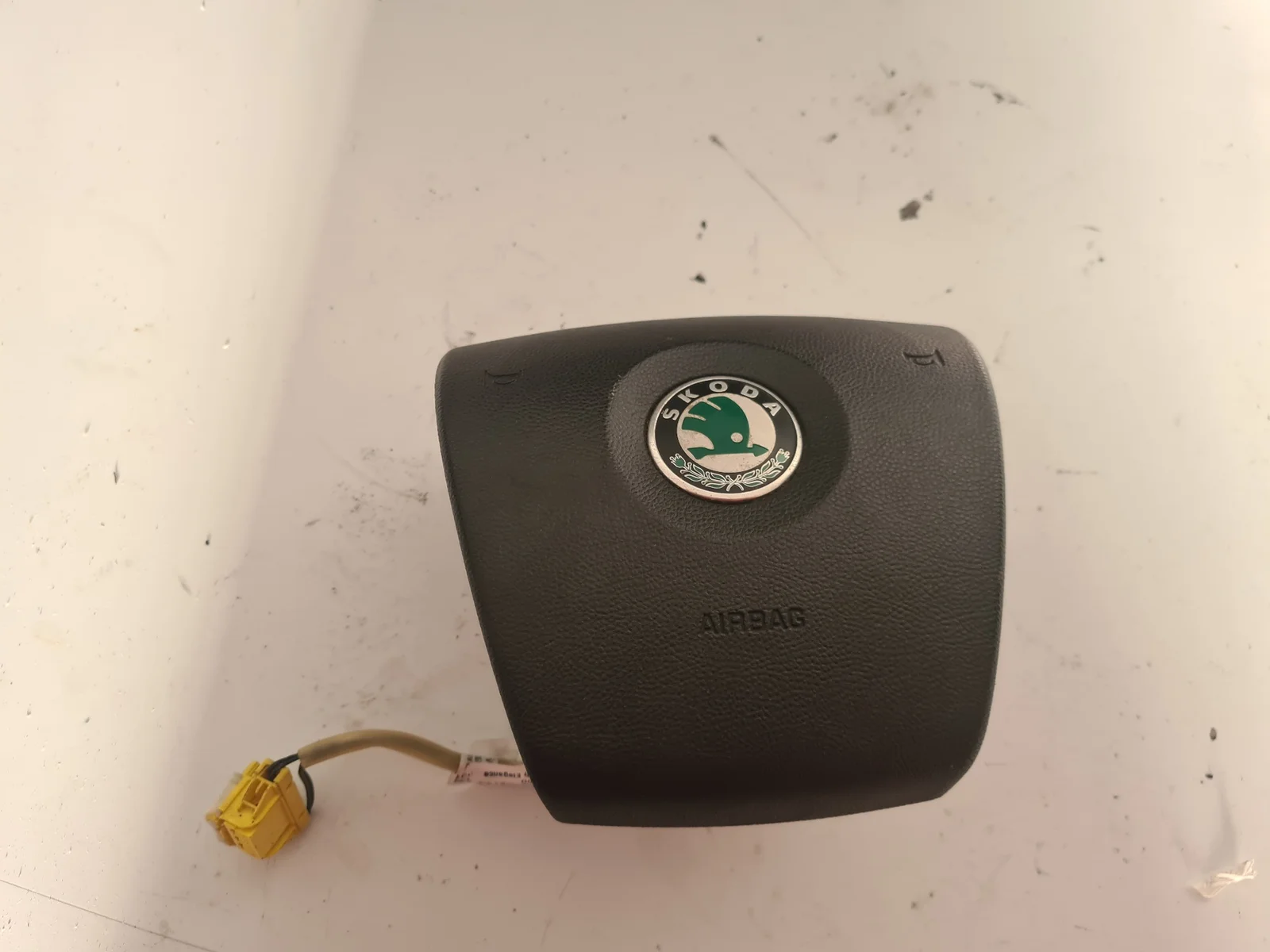 Foto de AIRBAG DELANTERO IZQUIERDO SKODA OCTAVIA BERLINA (1Z3) 2.0 TDI DPF (140 CV / 103 KW) referencia 1Z0880201AE
