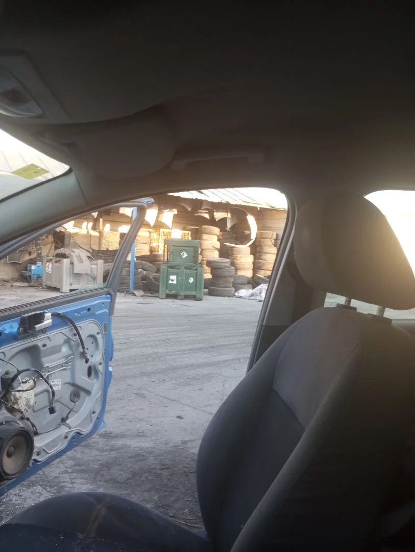 Foto de ASIDERO TECHO DELANTERO DERECHO FORD FOCUS BERLINA (CAP) 1.6 TDCi CAT (109 CV / 80 KW)