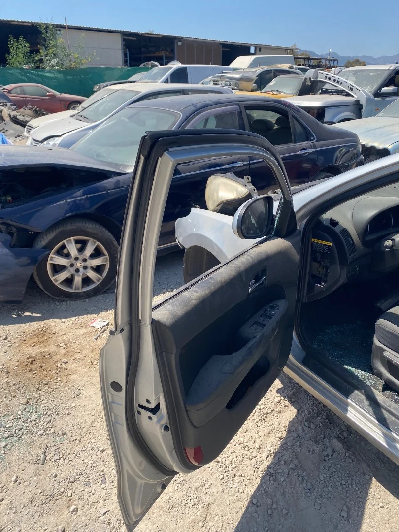 Foto de GOMAS CONTORNO PUERTA HYUNDAI I30 (FD) 1.4 CAT (109 CV / 80 KW)