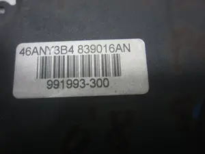 Foto de CERRADURA PUERTA TRASERA DERECHA VOLKSWAGEN GOLF IV BERLINA (1J1)(10.1997) 1.6 (101 CV / 74 KW) referencia 991993300 foto 5