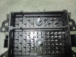 Foto de CAJA RELES / FUSIBLES KIA CERATO (LD) 1.6 CAT (105 CV / 77 KW) referencia 919502F061 foto 5
