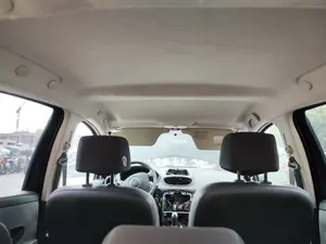 Foto de TECHO INTERIOR RENAULT CLIO III 1.2 16V (75 CV / 55 KW)