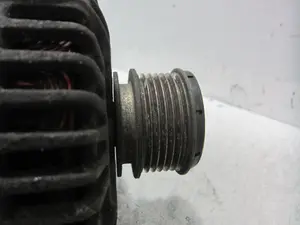 Foto de ALTERNADOR SKODA OCTAVIA COMBI (1Z5) 1.9 TDI (105 CV / 77 KW) referencia 06F903023C foto 4