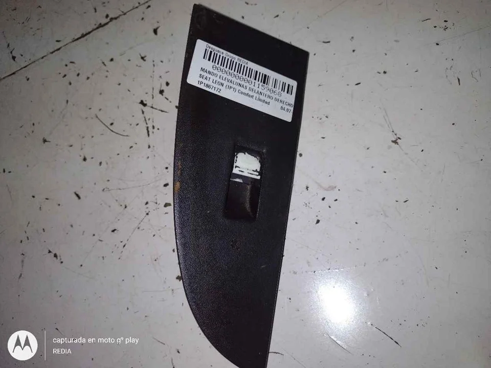 Foto de MANDO ELEVALUNAS DELANTERO DERECHO SEAT LEON (1P1) 1.9 TDI (105 CV / 77 KW) referencia 1P1867172